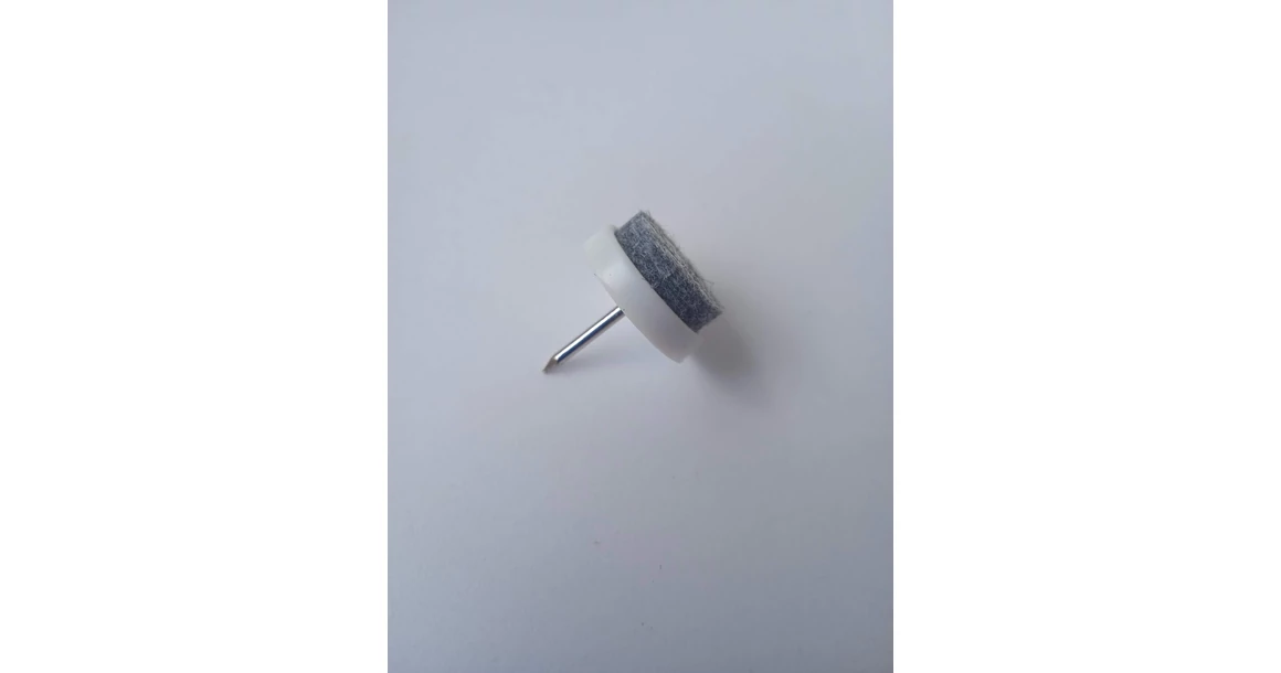 Kép 1/2 - Filces csúszótalp fehér 18mm